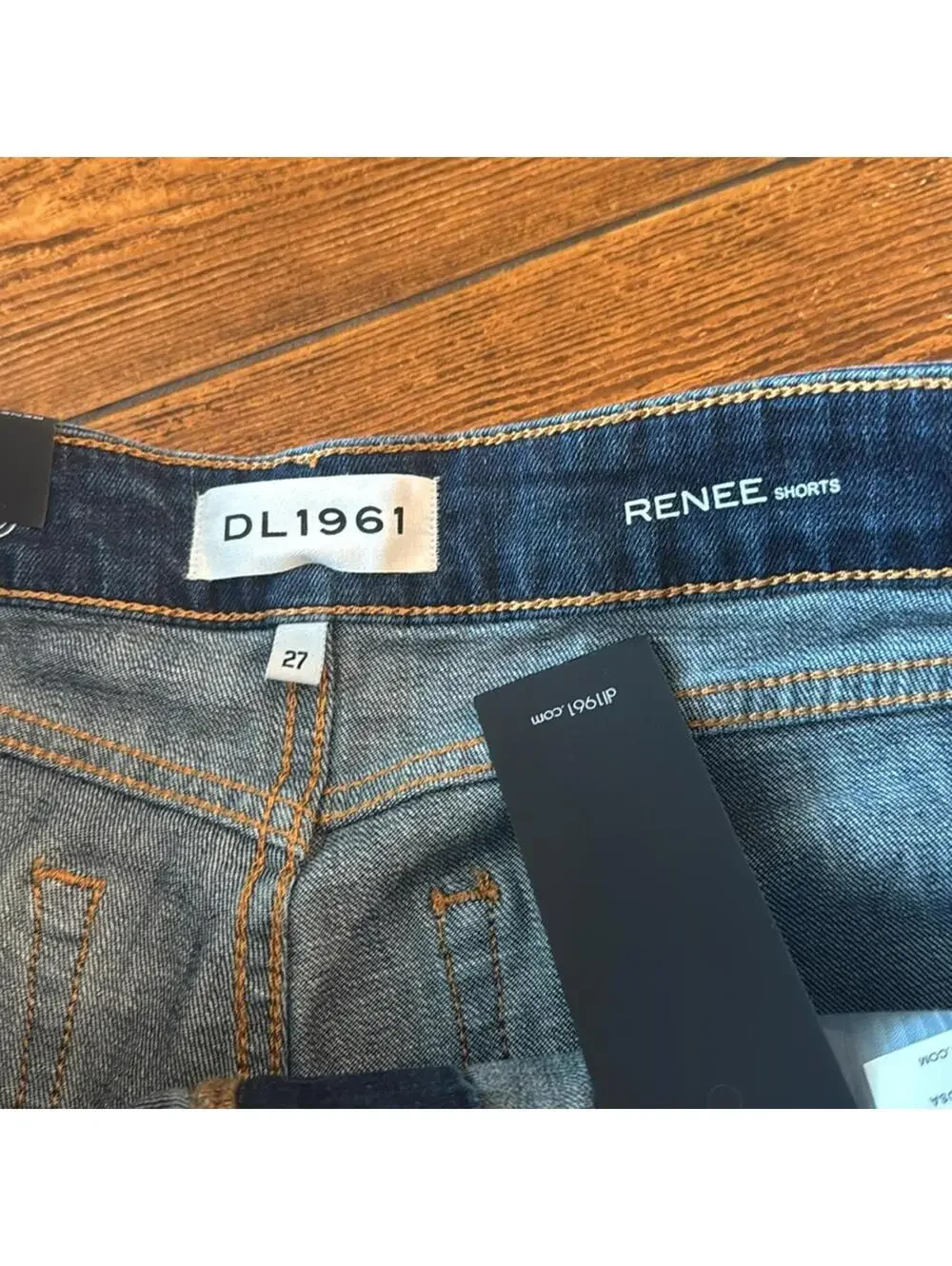 DL 1961 RENEE SHORTS $128 RETAIL